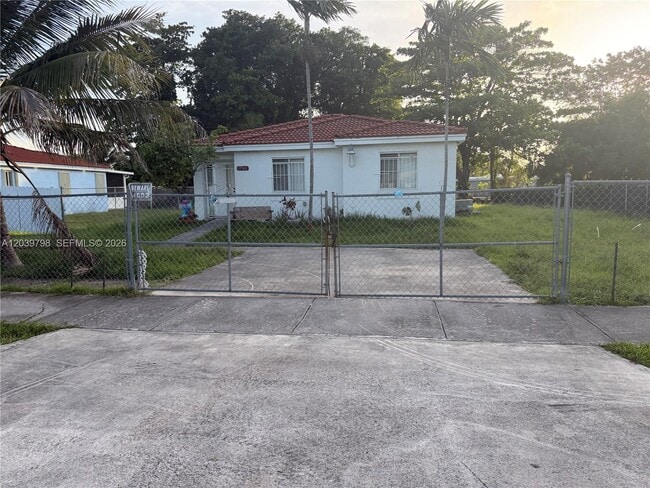 Building Photo - 17740 SW 103rd Ave
