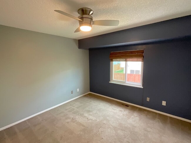 Building Photo - 3 Bedroom Home Available Near E Woodmen Rd...