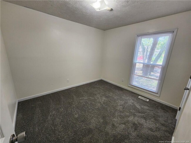Building Photo - 5521 Deep Hollow Ct