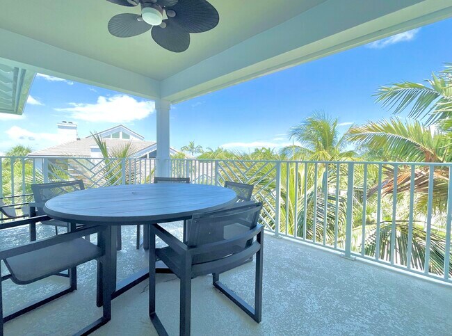 Building Photo - 1044 Bay Colony Dr S