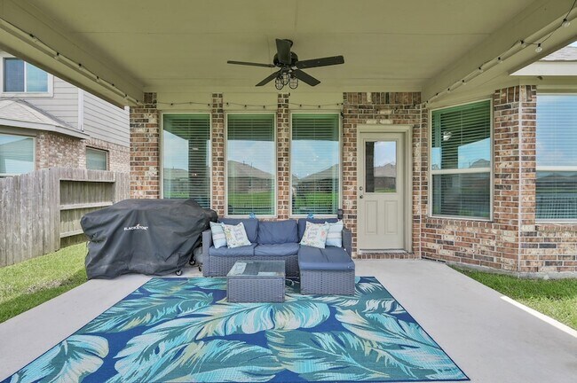 Building Photo - 3791 Lake Bend Shore Dr