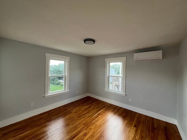Building Photo - 67 Fairlawn Ave