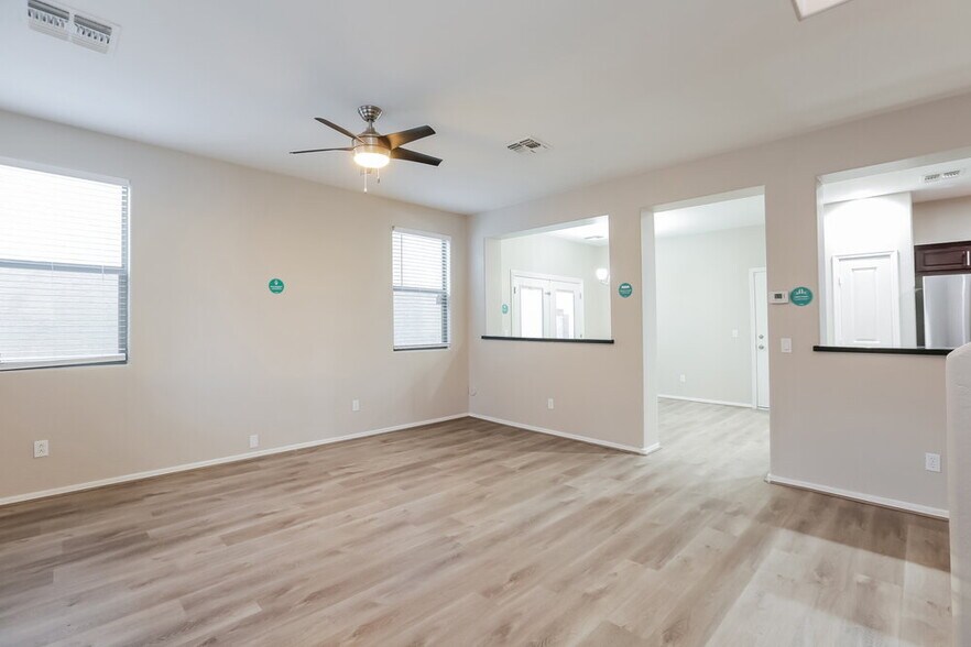 Building Photo - 7032 S 7th Ln