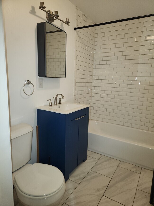 Building Photo - 82 Williams Ave