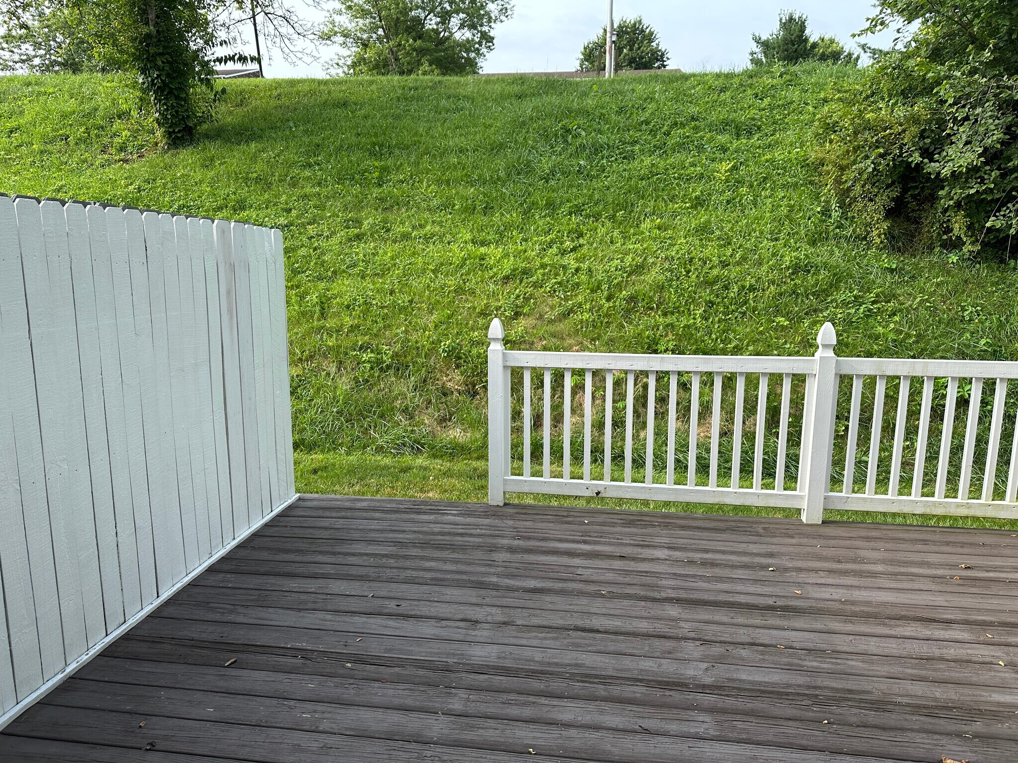 Building Photo - 5035 Hamilton Dr