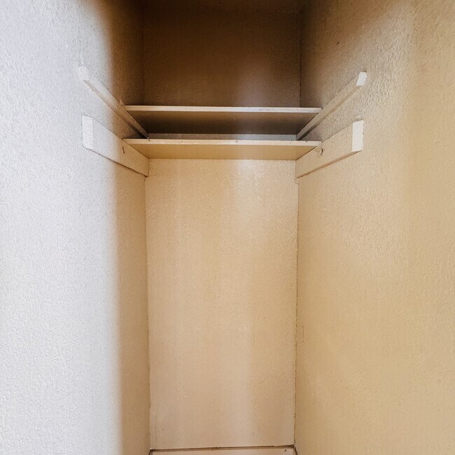 Building Photo - 4024 Howard St