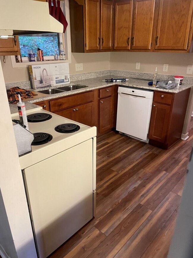 Building Photo - FOR RENT - 2BED/1BATH near WCU