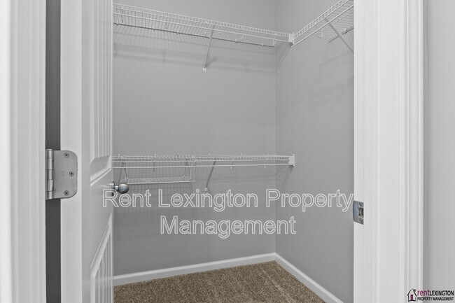 Building Photo - 111 High Hope Ln