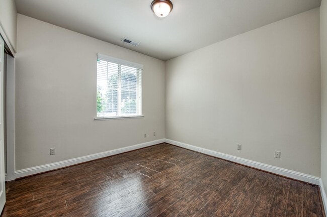 Building Photo - 11309 N Via Verona Way