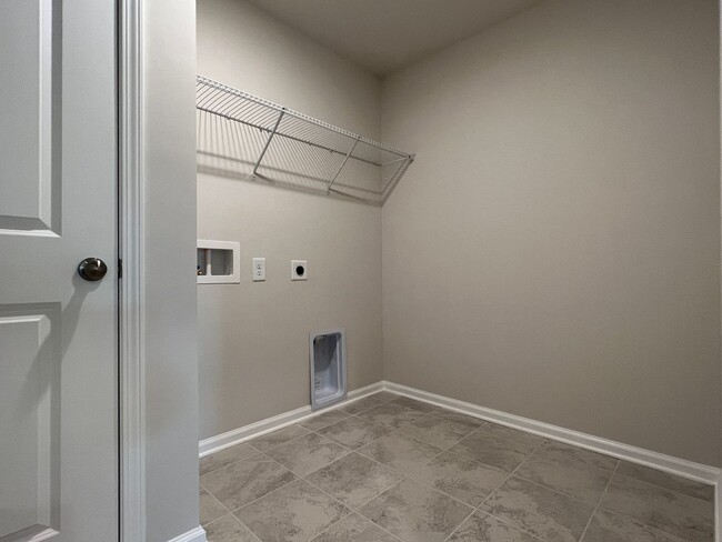 Building Photo - 5bd 4.5bath like brand new SFH in Palisades