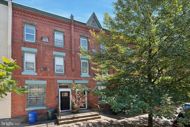 Building Photo - 251 S 44th St