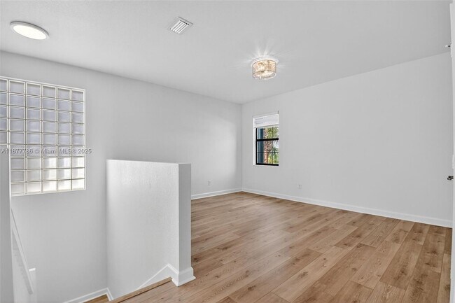 Building Photo - 7176 Sandgrace Ln