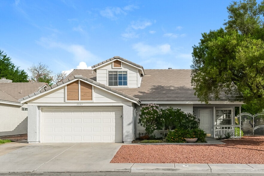 Primary Photo - 2043 Angel Falls Dr