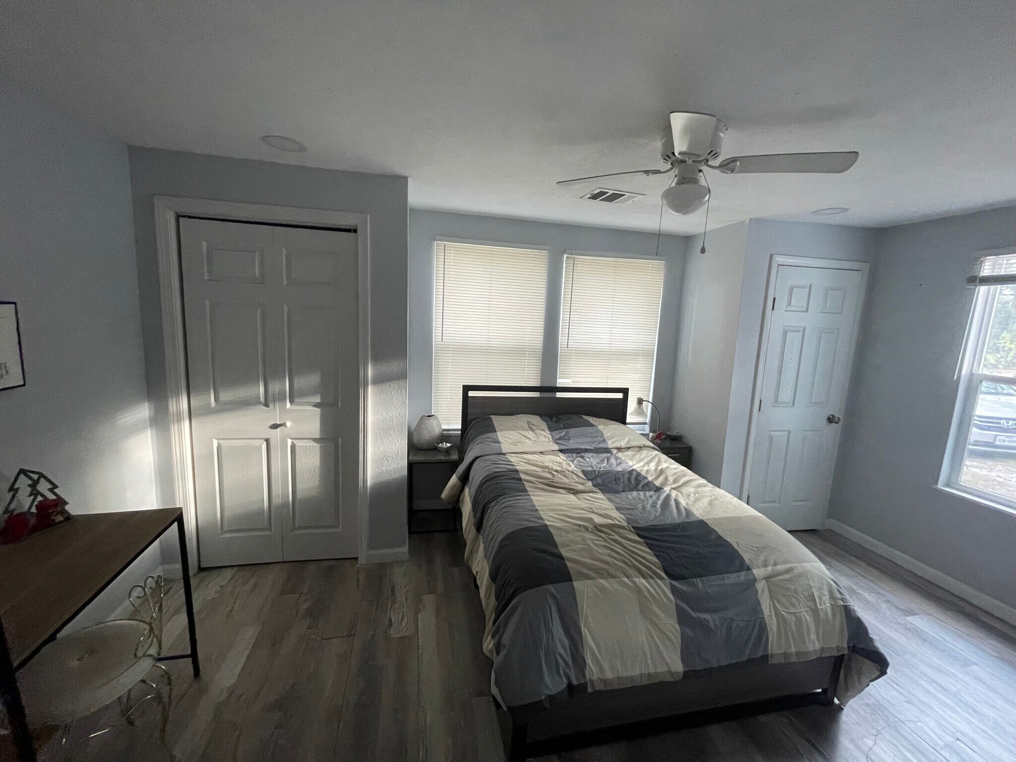 Building Photo - 208 E Magnolia St