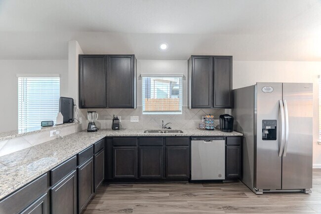 Building Photo - 8110 Alpine Bearberry Dr