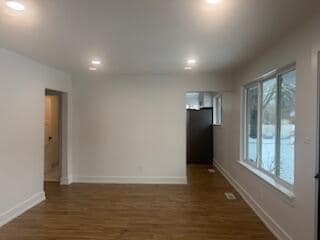 Building Photo - 19371 Shadyside St