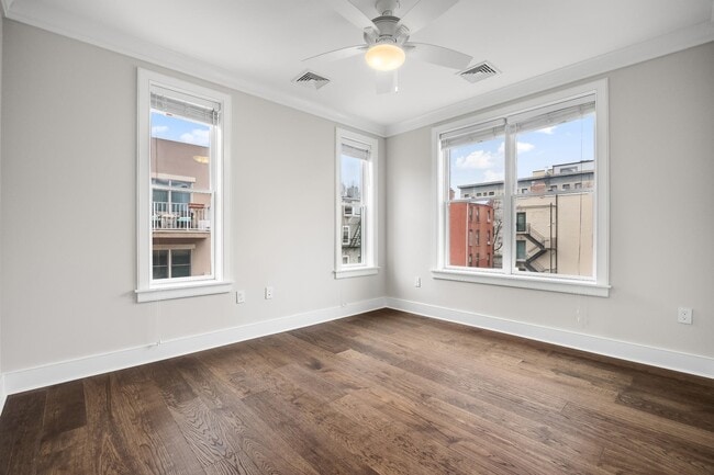 Building Photo - 28 Bright St