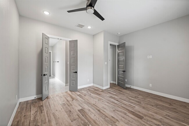 Building Photo - 17807 Glenwolf Dr