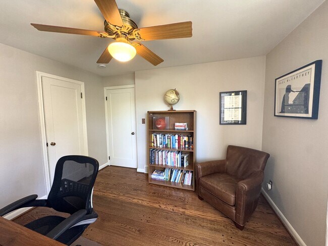 Building Photo - 2256 W Viewmont Wy W