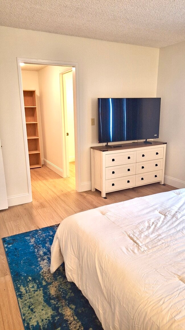 Building Photo - 1218 Amethyst St