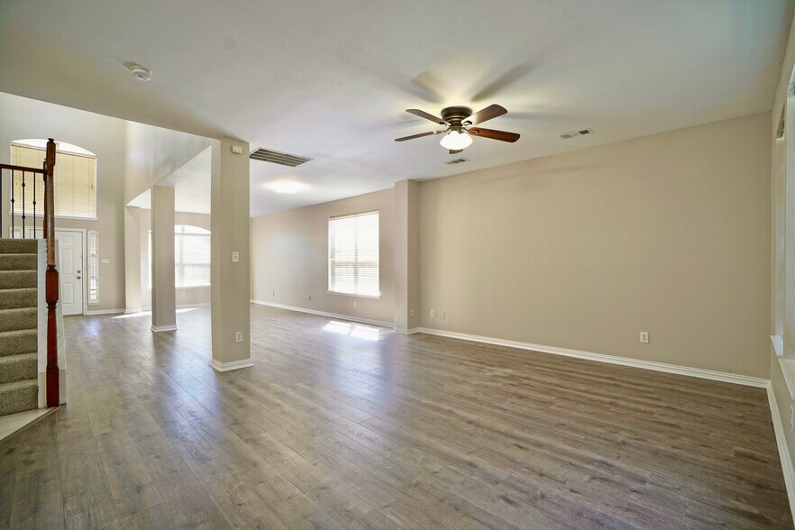 Building Photo - 6629 Scottsdale Way