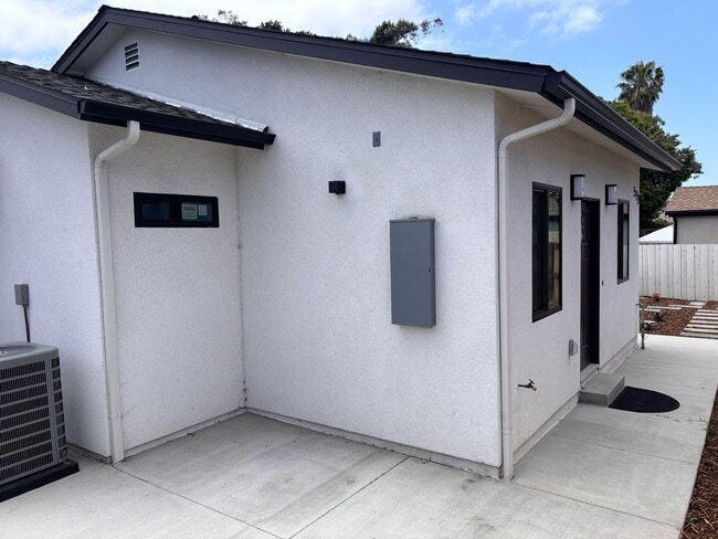 Building Photo - Brand New 2 Bedrooms 2 full baths home, AD...