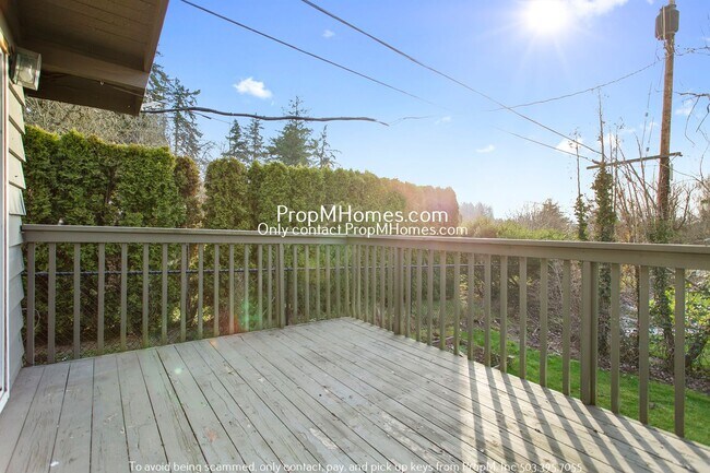 Building Photo - Charming 2 Bedroom Duplex in SW Portland!