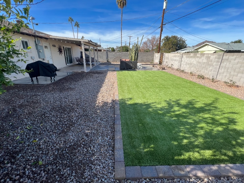 Building Photo - 6438 E Sheridan St