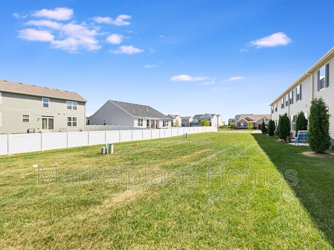 Building Photo - 15014 Quincy Cir