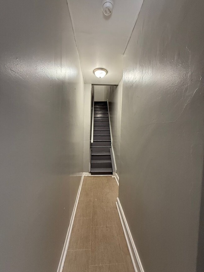 Building Photo - 251 Highland Ave