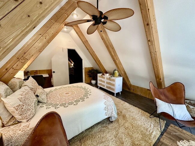 Building Photo - 25245 Rosaline Rd