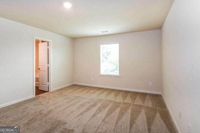 Building Photo - 132 Innis Brk Cir