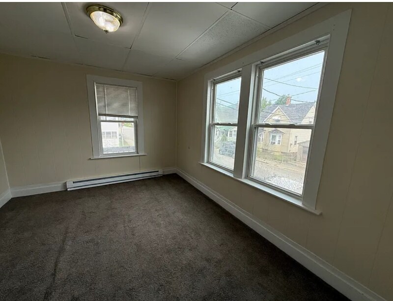 Building Photo - 325 Cumberland St