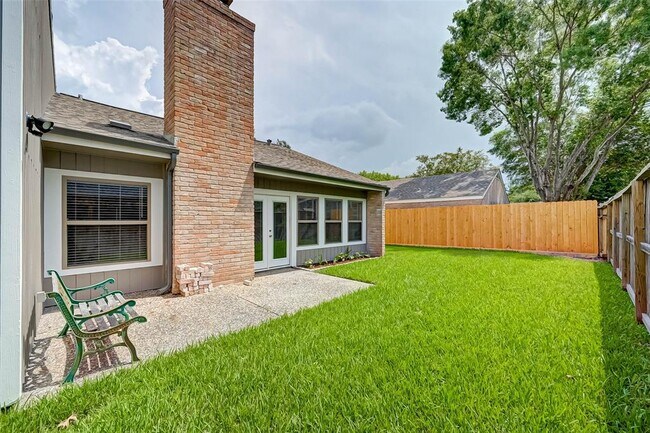 Building Photo - 2234 Kinbrook Dr