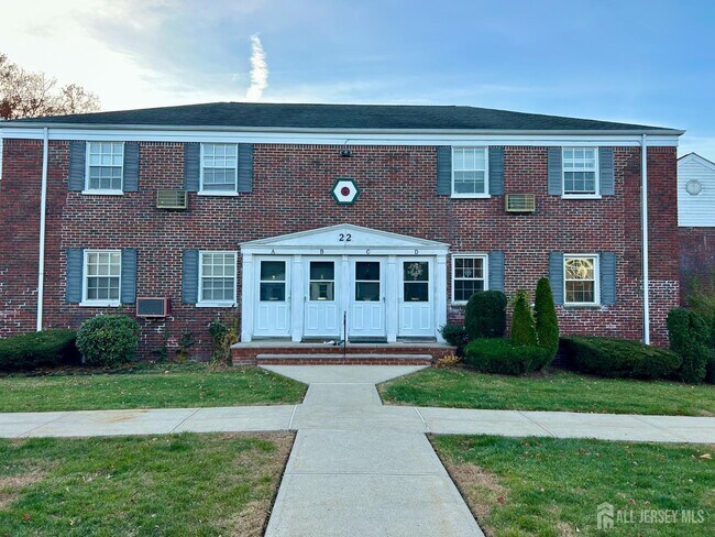 Building Photo - 22 Roselle Ave