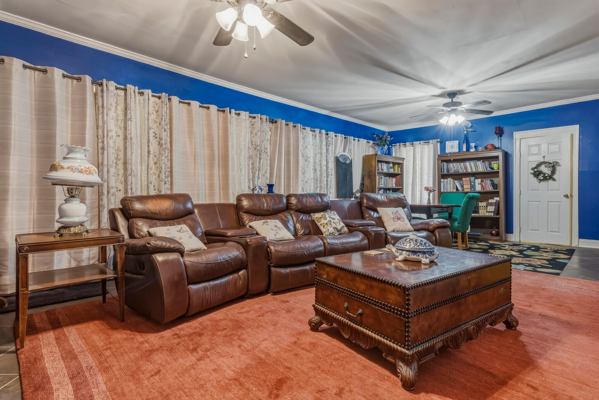Building Photo - 412 Pinehill Dr
