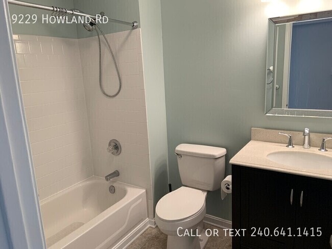 Building Photo - 9229 Howland Rd