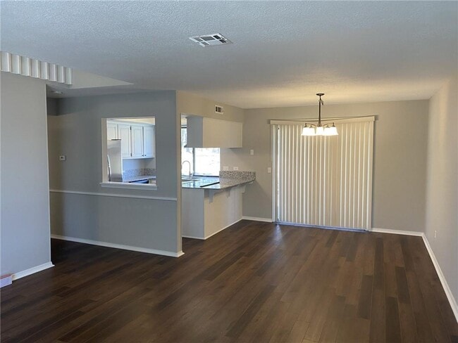 Building Photo - 415 S 20th St