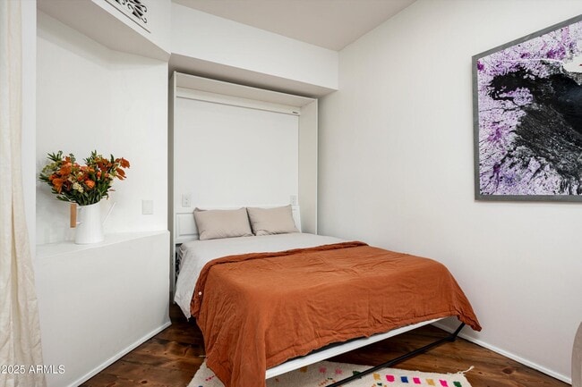 Building Photo - 5101 N Casa Blanca Dr