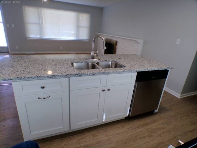 Building Photo - Charming 3 bedrooms and 1 bath brick ranch located on E Erickson Rd in Independence