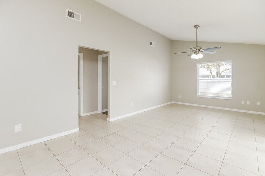 Building Photo - 3832 Peace Pipe Dr