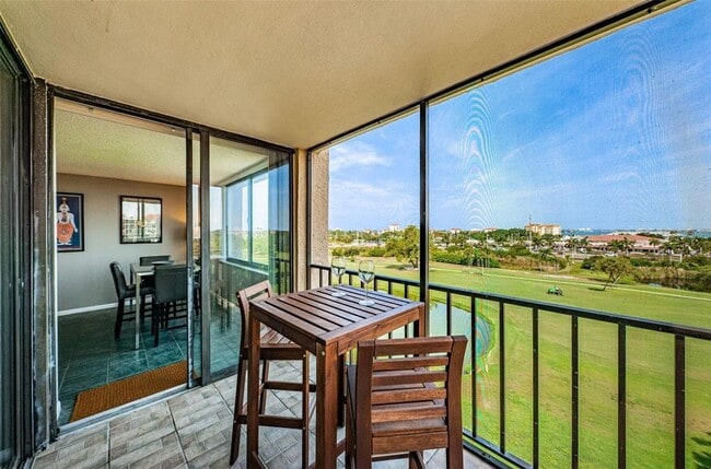 Building Photo - 6104 Palma Del Mar Blvd S