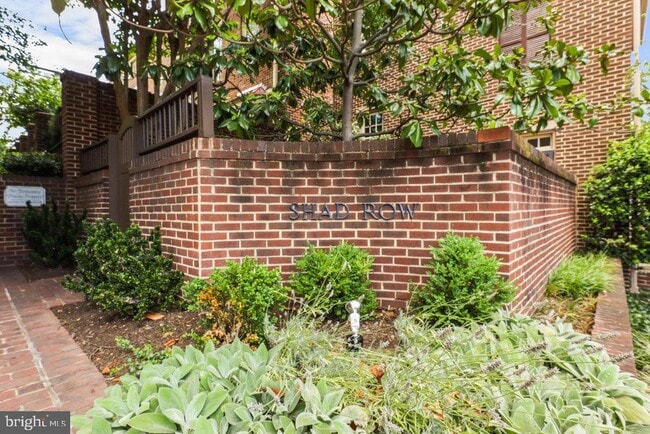 Building Photo - 568 N St Asaph St