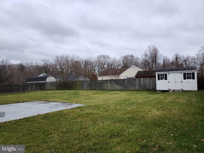Building Photo - 8813 Francesca Dr