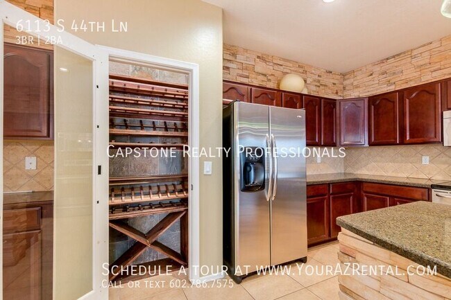 Building Photo - 6113 S 44th Ln
