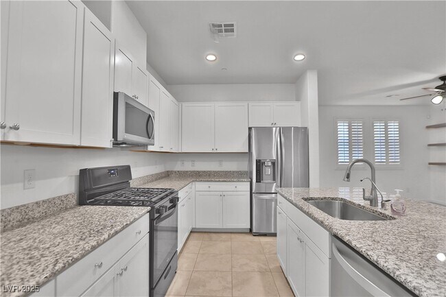 Building Photo - 3173 Arco Ave