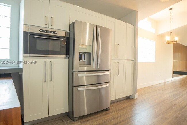 Building Photo - 16410 Sapphire Bend