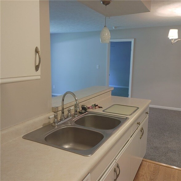 Building Photo - 6620 Green Branch Dr