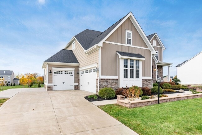 Building Photo - 5962 Laurel Ln