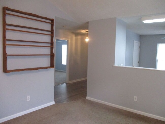 Building Photo - Cute one level house in High Point-